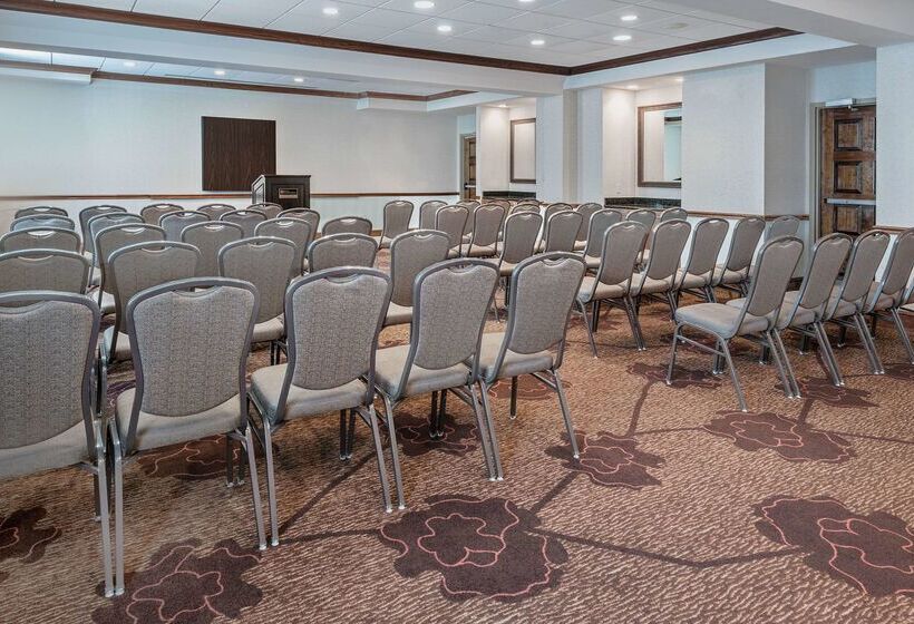 هتل Hilton Garden Inn San Antonio Airport