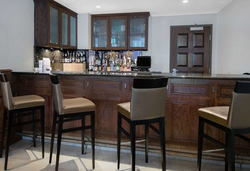 هتل Hilton Garden Inn San Antonio Airport