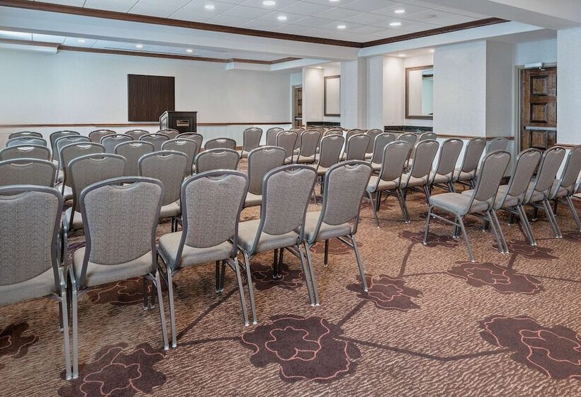 هتل Hilton Garden Inn San Antonio Airport