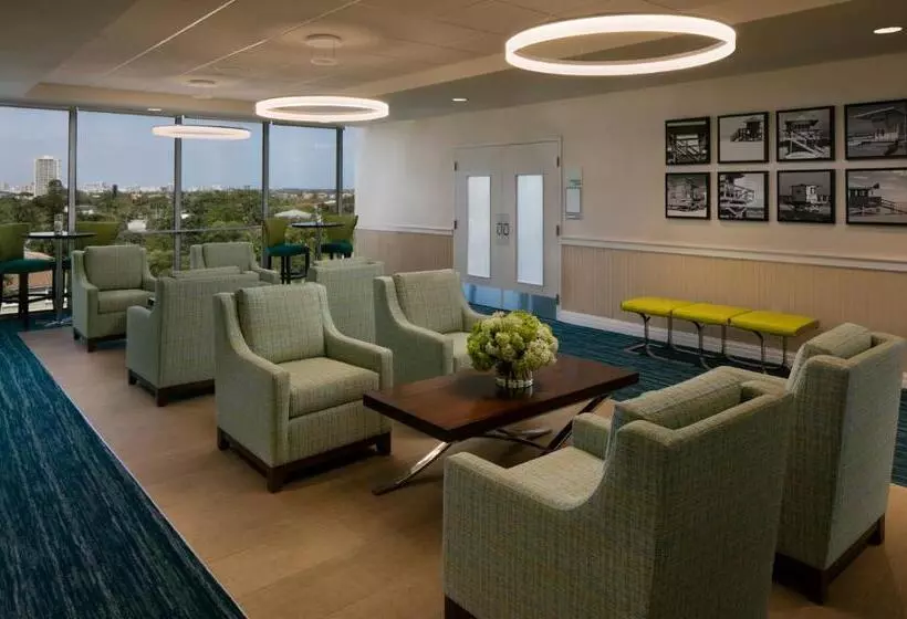 فندق Cirque St. Armands Beachside