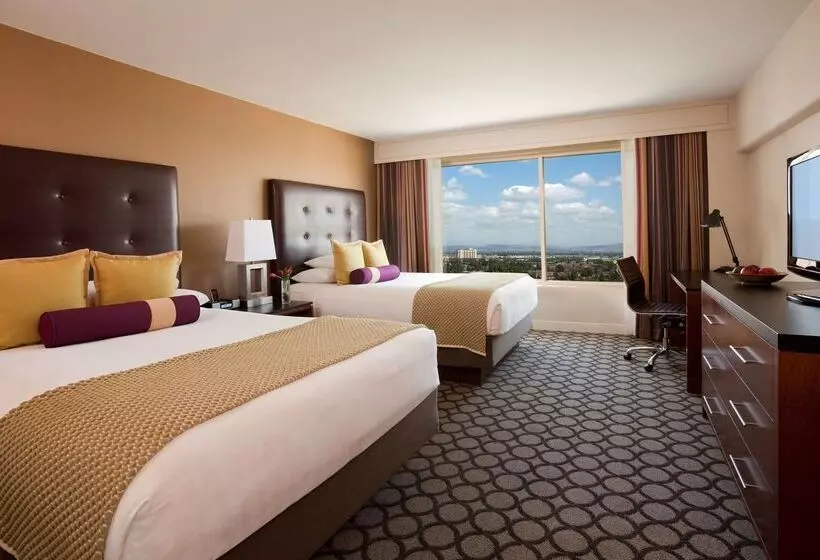 هتل Hyatt Regency Orange County