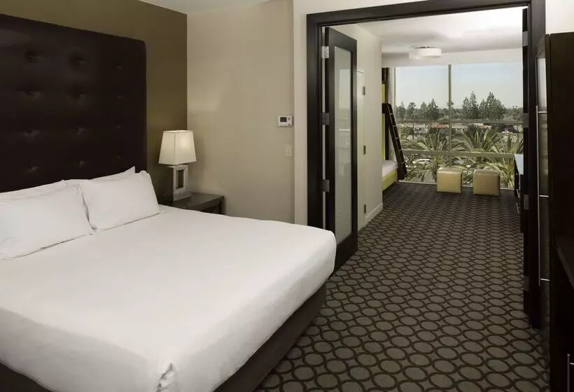 هتل Hyatt Regency Orange County