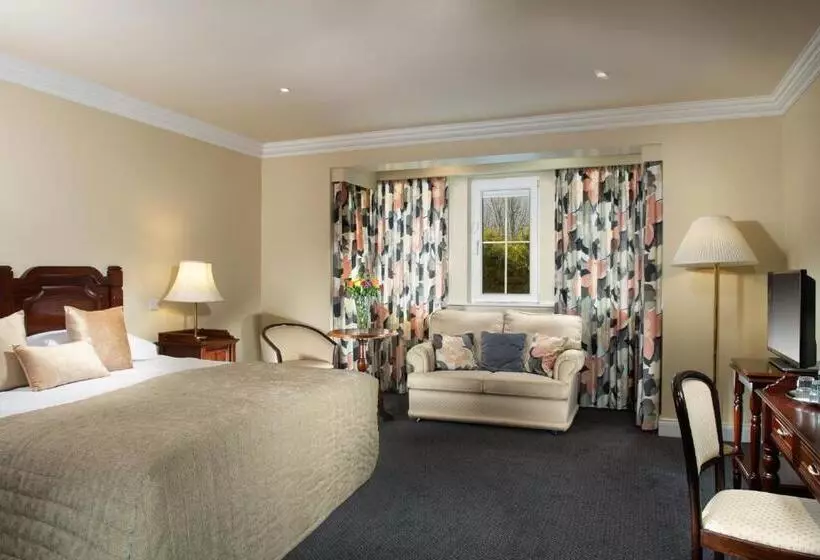 فندق Killarney Lodge