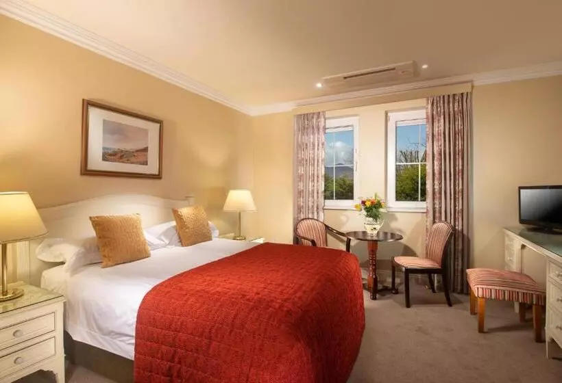 فندق Killarney Lodge
