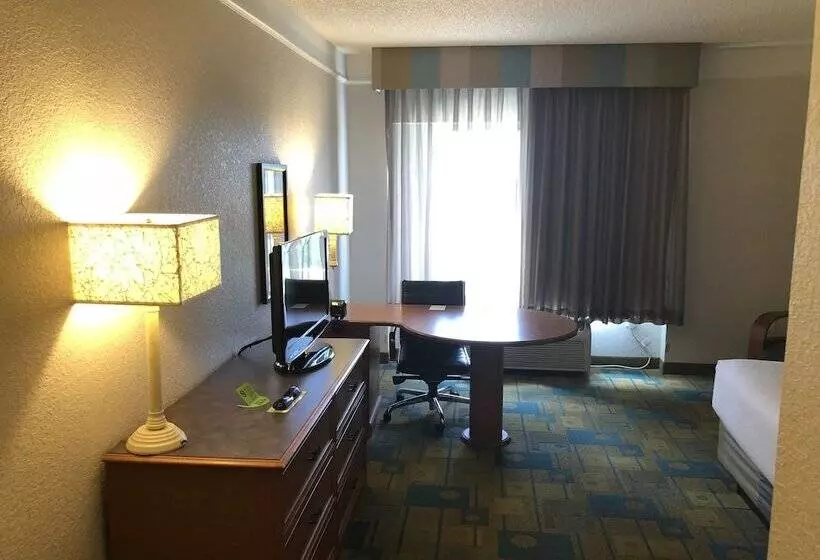 호텔 La Quinta By Wyndham Jacksonville Butler Blvd