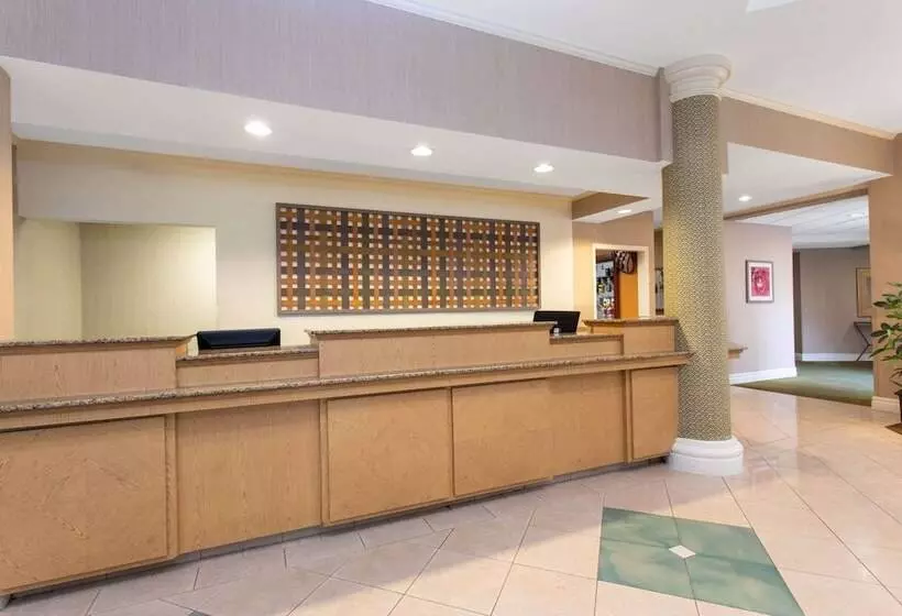 호텔 La Quinta By Wyndham Jacksonville Butler Blvd