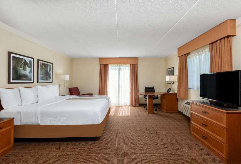 בית מלון כפרי La Quinta East Deerfield Beach Boca Raton