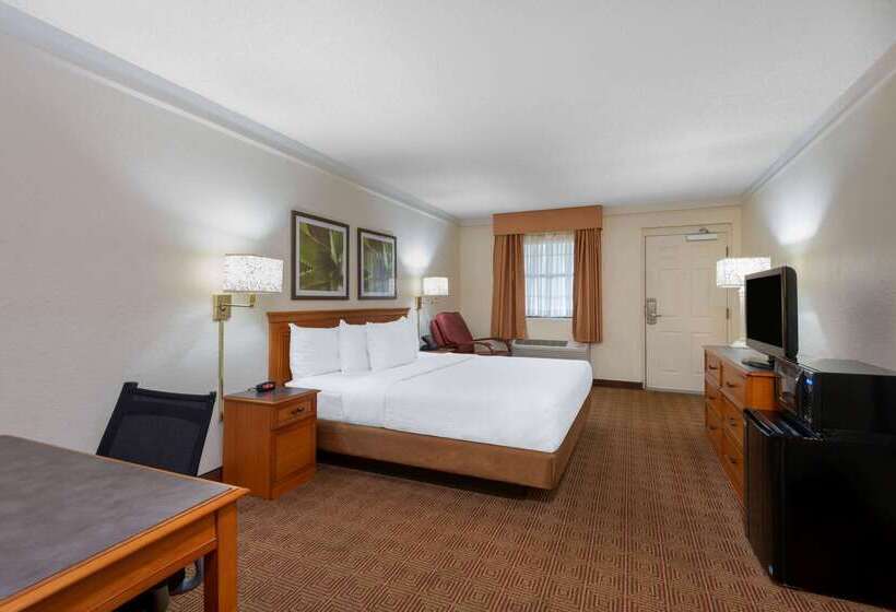 בית מלון כפרי La Quinta East Deerfield Beach Boca Raton