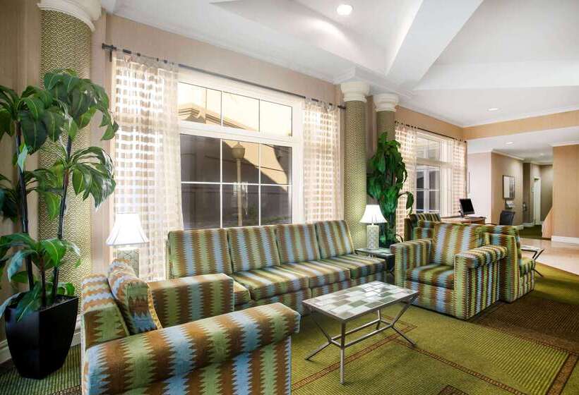 هتل La Quinta By Wyndham Austin Southwest