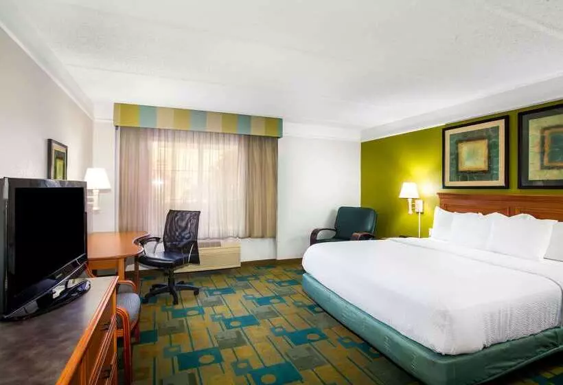 ホテル La Quinta By Wyndham Austin Southwest