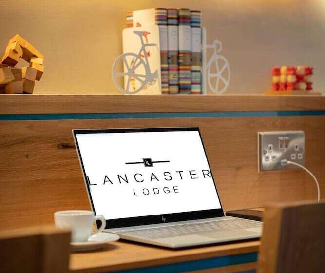 فندق Lancaster Lodge