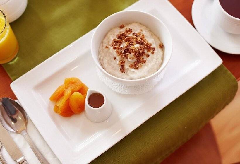 فندق Lancaster Lodge