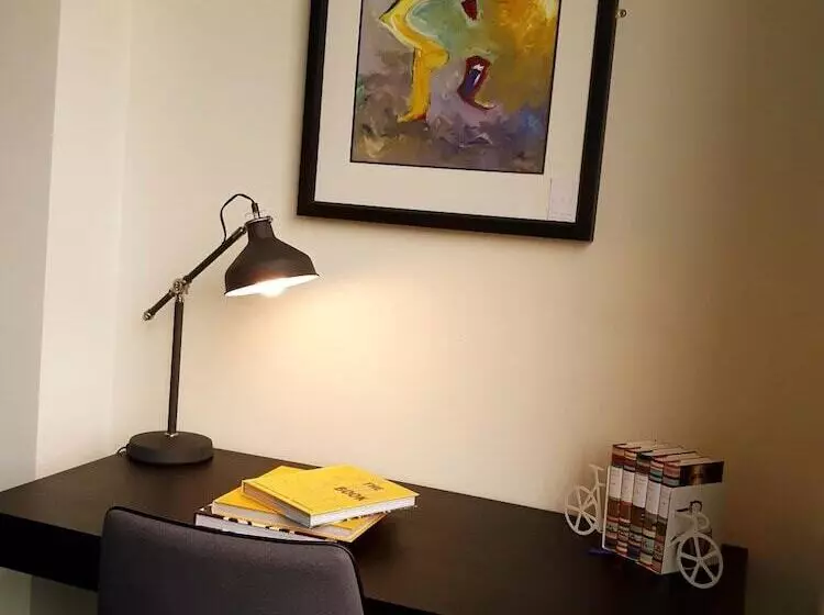 ホテル Lancaster Lodge