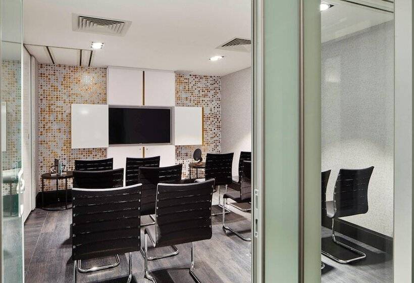 ホテル London Marriott Maida Vale