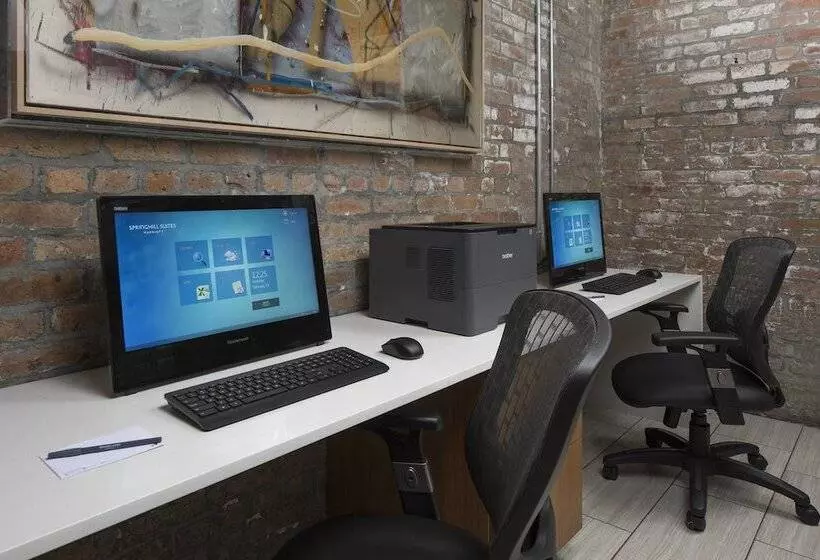 هتل Springhill Suites By Marriott New Orleans Warehouse Arts District