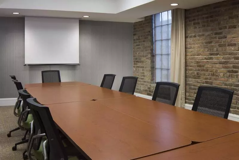 هتل Springhill Suites By Marriott New Orleans Warehouse Arts District