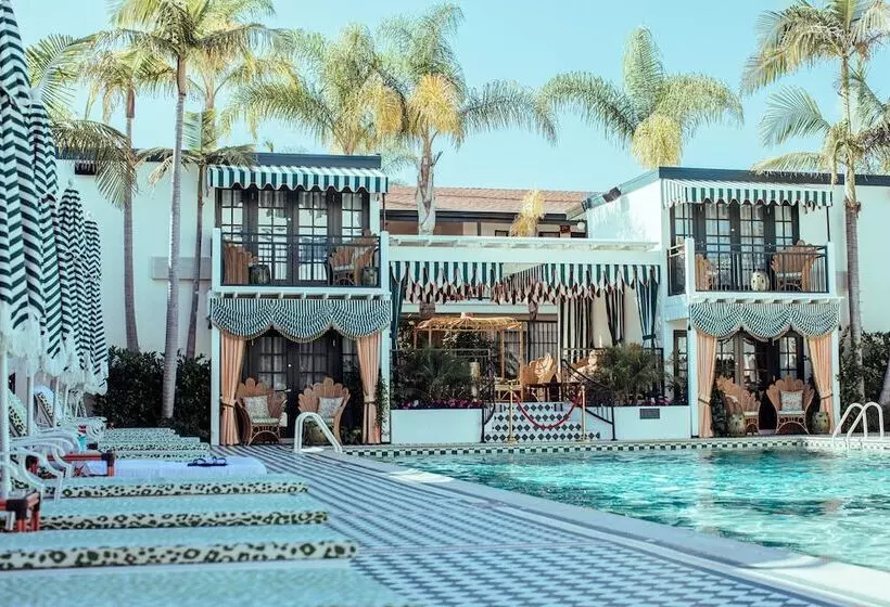 Lafayette Hotel & Club