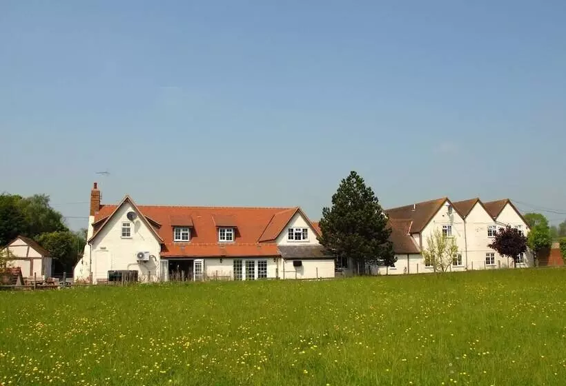 Отель The Peacock Country Inn