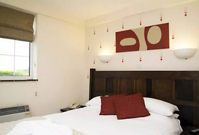 Отель The Peacock Country Inn