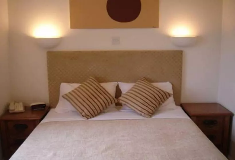 Отель The Peacock Country Inn