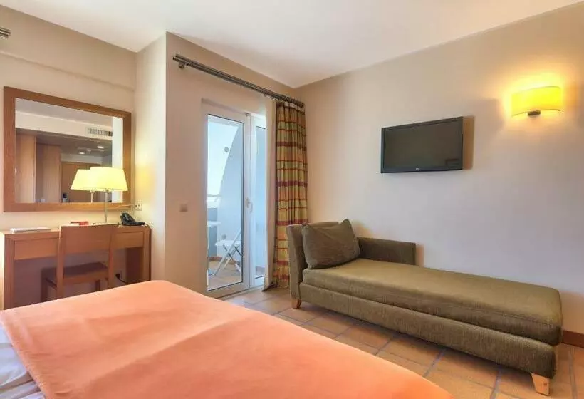 בית מלון כפרי The Views Monumental