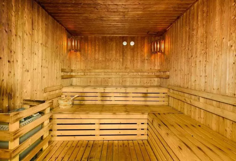 בית מלון כפרי The Views Monumental