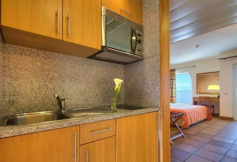 בית מלון כפרי The Views Monumental