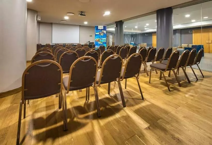 בית מלון כפרי The Views Monumental