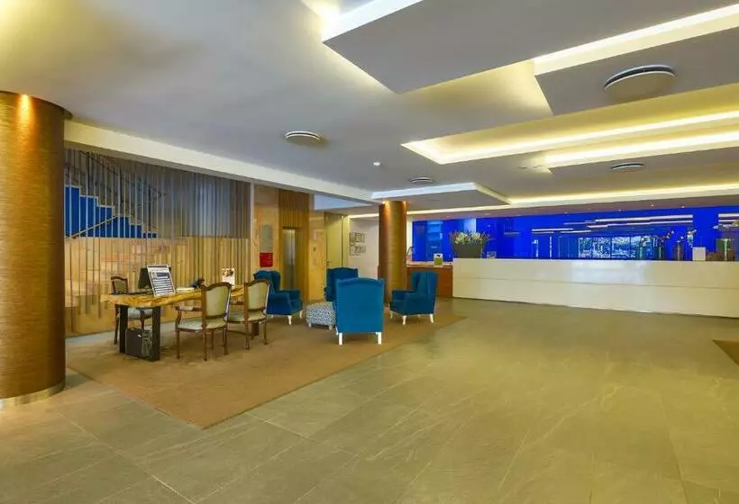 בית מלון כפרי The Views Monumental