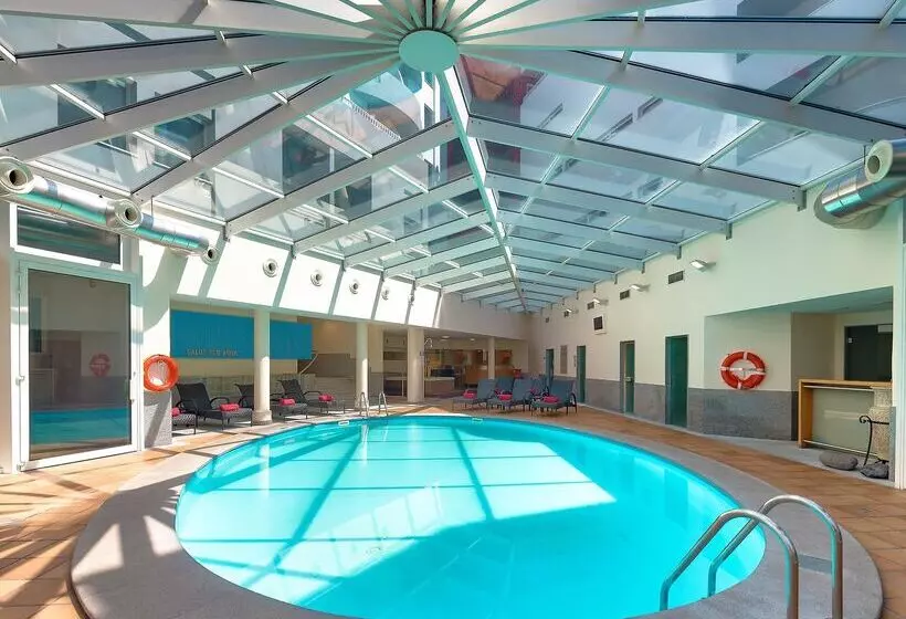 בית מלון כפרי The Views Monumental