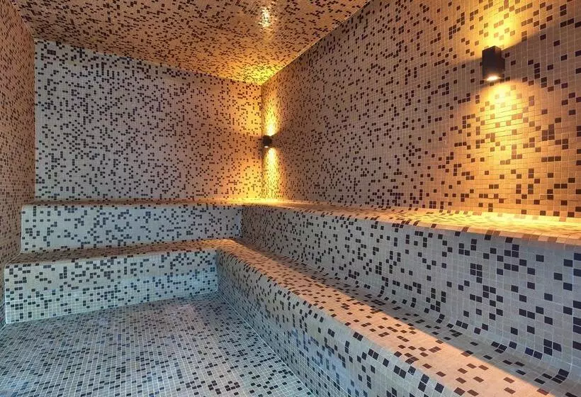 בית מלון כפרי The Views Monumental