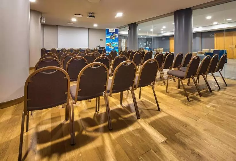 בית מלון כפרי The Views Monumental