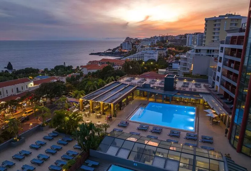 בית מלון כפרי The Views Monumental