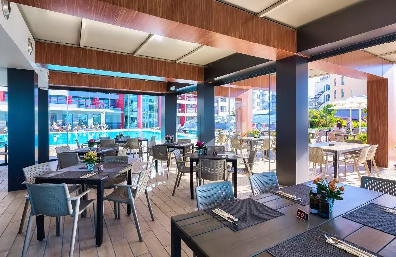 בית מלון כפרי The Views Monumental