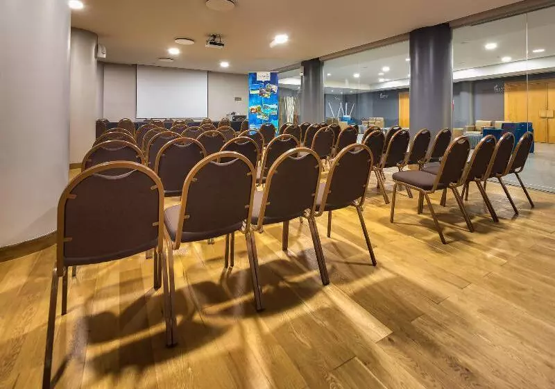 בית מלון כפרי The Views Monumental