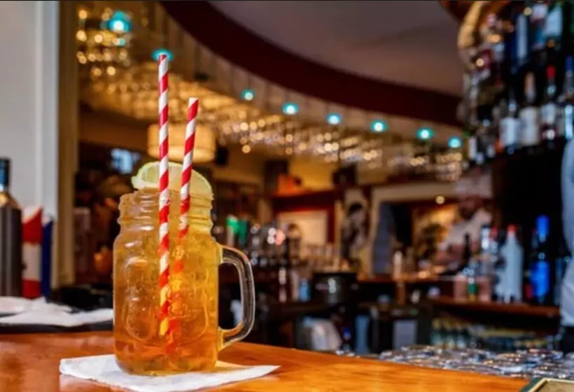 Отель The Wyatt