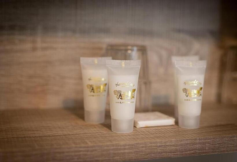 فندق Tralee Townhouse