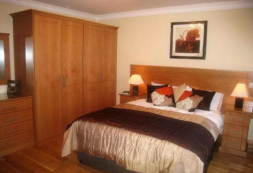 پانسیون Achill House