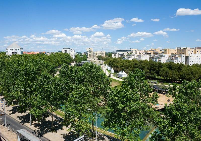 اقامتگاه Madame Vacances Résidence Les Consuls De La Mer