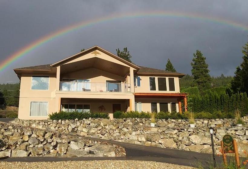 Above Naramata Bed & Breakfast