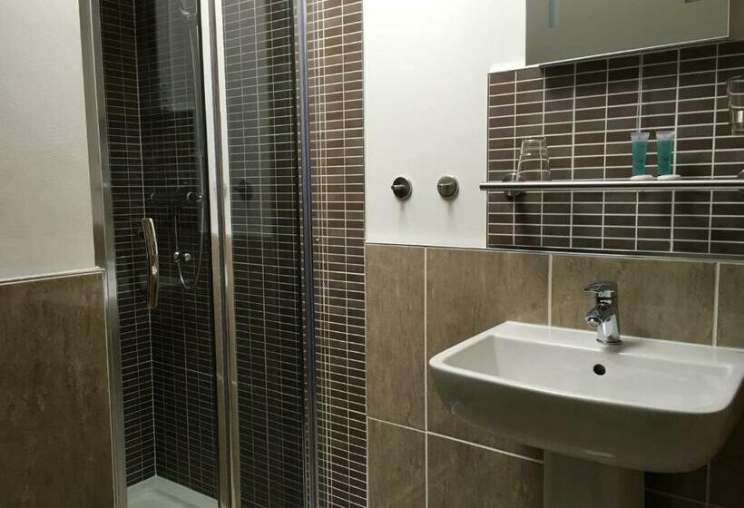 فندق صغير Kings Head