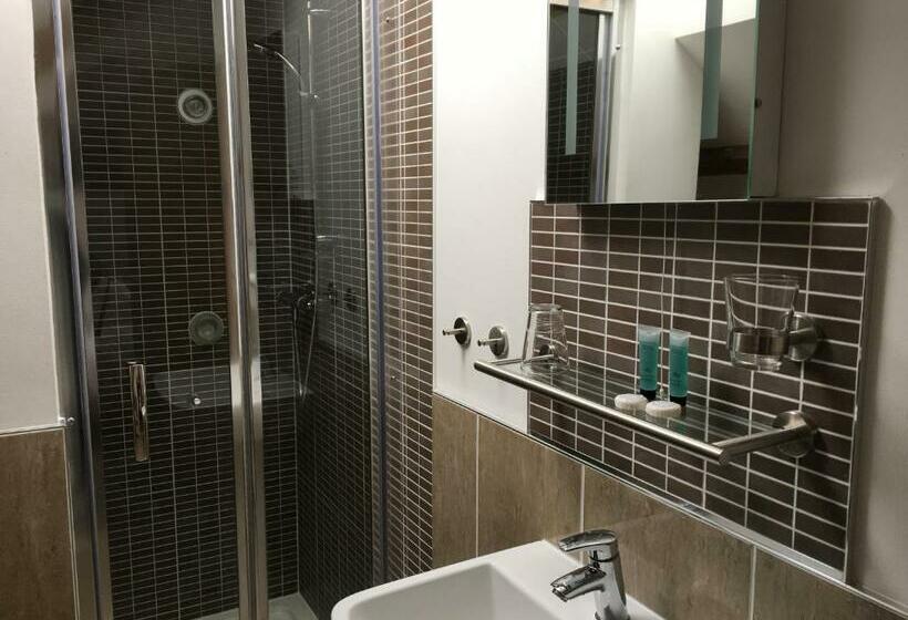 فندق صغير Kings Head