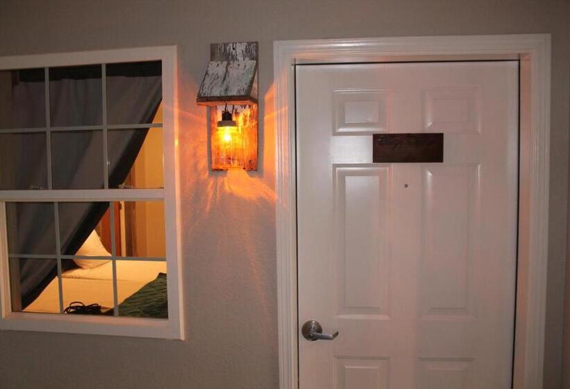 فندق صغير The Barnwood Inn