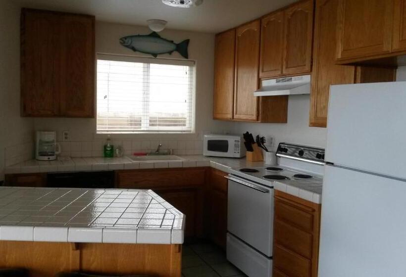 فندق صغير The Oceanfront Inn