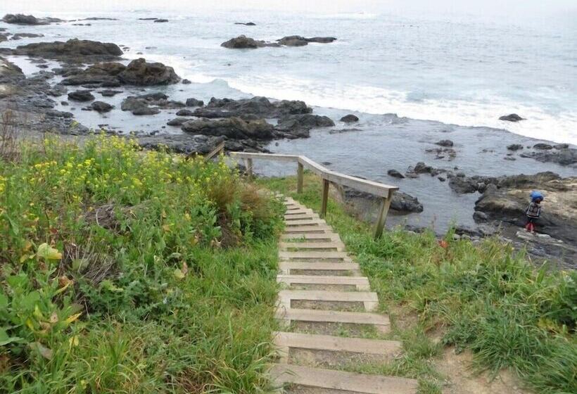 فندق صغير The Oceanfront Inn