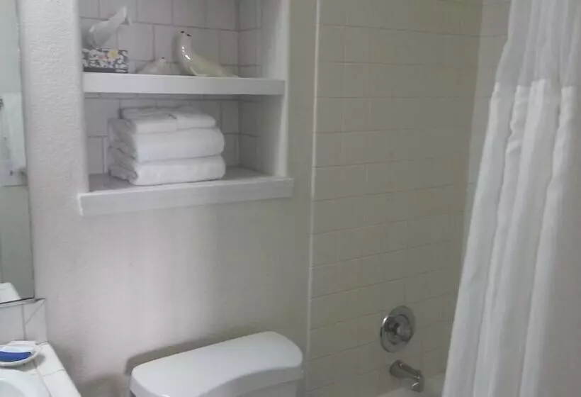 Retkeilymaja The Oceanfront Inn