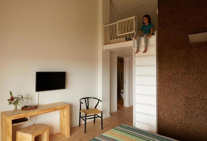 צימר Cavalo De Madeira