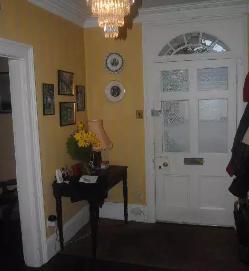 Bed and Breakfast Elmfield