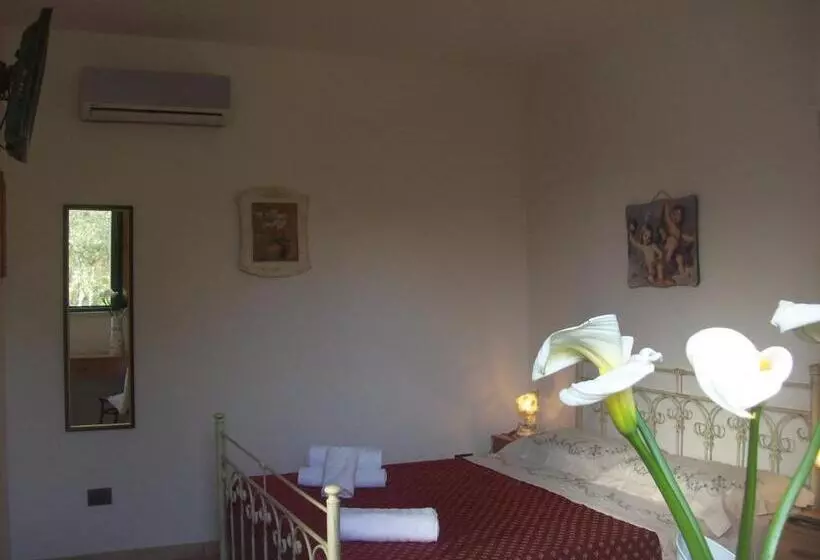 Aamiaismajoitus (B&B) Otranto Le Sancinare