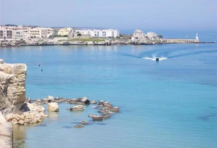 Aamiaismajoitus (B&B) Otranto Le Sancinare